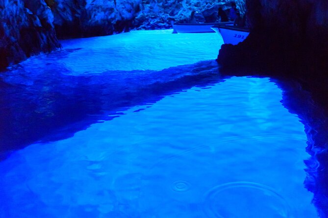 Blue Cave and Town Hvar with 5 Island Boat Tour - A full day across five islands from Bol