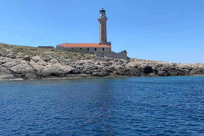 Blue Cave and Town Hvar with 5 Island Boat Tour - Swimming inside the Green Cave