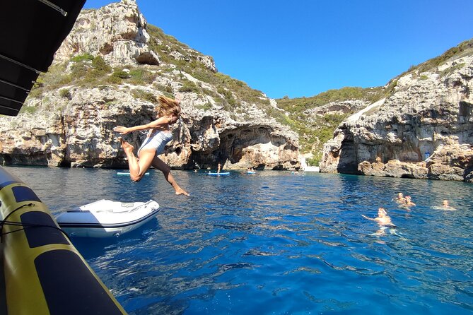 Blue cave & Hvar, 5 islands speed boat tour with unique boats from Split - Komiza, a useful break on the island of Vis