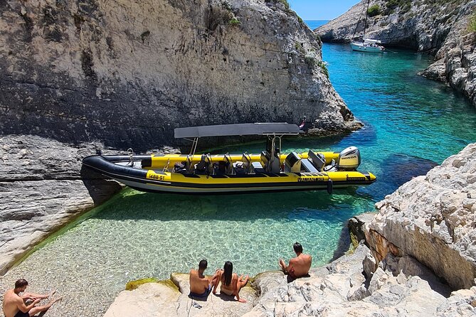 Blue cave & Hvar, 5 islands speed boat tour with unique boats from Split - Stiniva Cove from the best angle