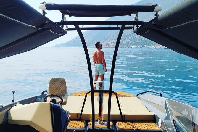 Blue cave & Hvar, 5 islands speed boat tour with unique boats from Split - Cruising past the Pakleni Islands