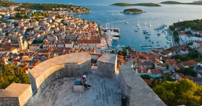 Blue Cave & Island-Hopping Tour with Snorkeling from Split - What the boat day feels like in practice
