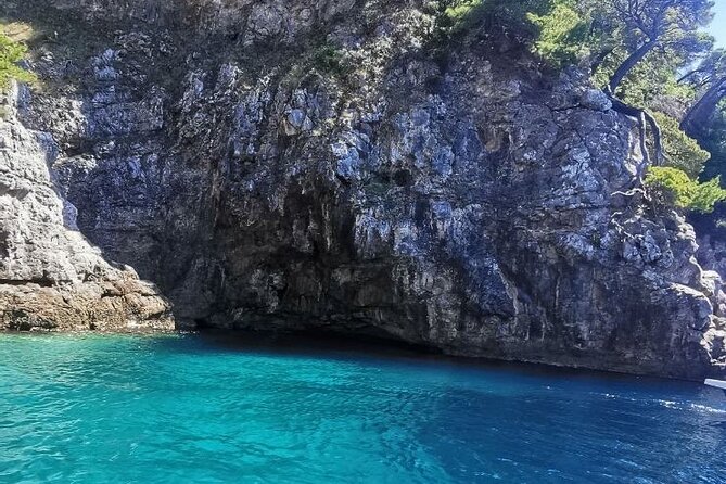 Blue & Green Cave,Sunj beach Small Group Tour with Speedboat - Swimming at Kolocep’s Blue Cave