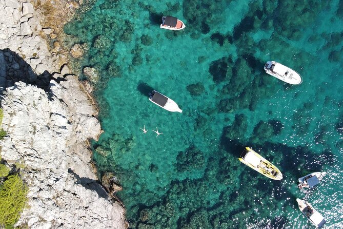 Blue & Green cave,Šunj beach - with drinks small group speedboat - Swimming gear, drinks, and practical comfort