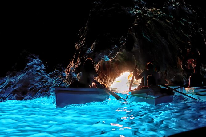 Blue Grotto Visit and Capri Semi-Private Boat Tour - Bagni di Tiberio and Capri’s Roman past
