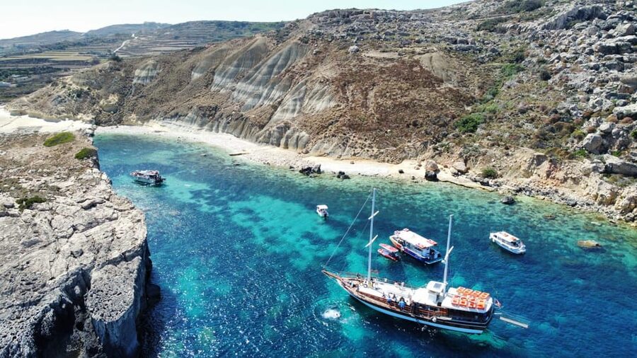 Blue lagoon, Crystal Lagoon & Comino Island & Caves - Crystal Lagoon for a quieter hour in the water