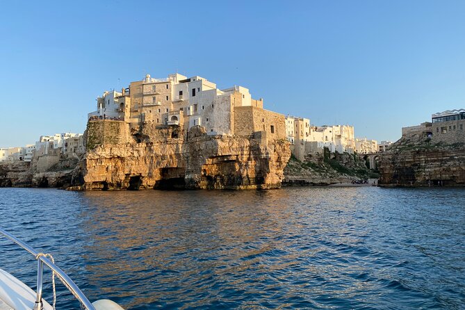 Boat excursion to Polignano a Mare between caves and coves - Why Polignano looks better from the sea