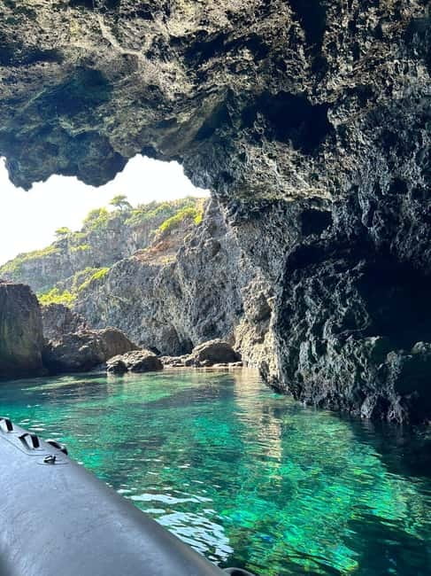 Boat Tour: Island hopping by dinghy with cave visits and snorkeling - A 2.5-Hour Route Around Ustica