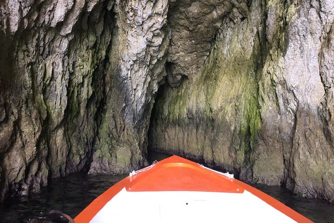Boat tour of Ortigia Island and sea caves - Starting at Via Senatore Giuseppe Maielli