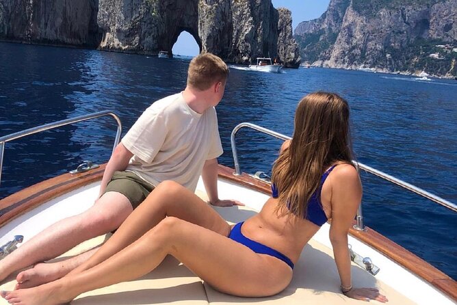 Boat Tour of the Caves on the Island of Capri - How to prepare for the ride