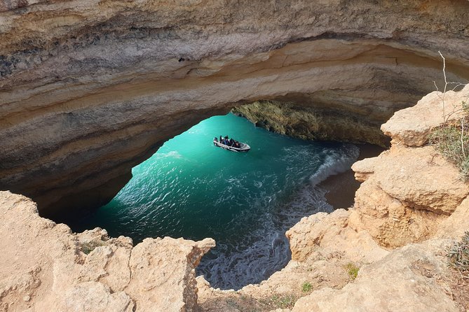 Boat Trip to the Benagil Caves from Armação de Pêra - Why this short Benagil trip works