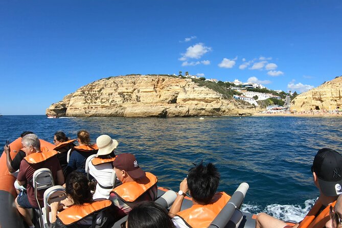 Boat trip to the caves of Benagil - Entering Algar de Benagil