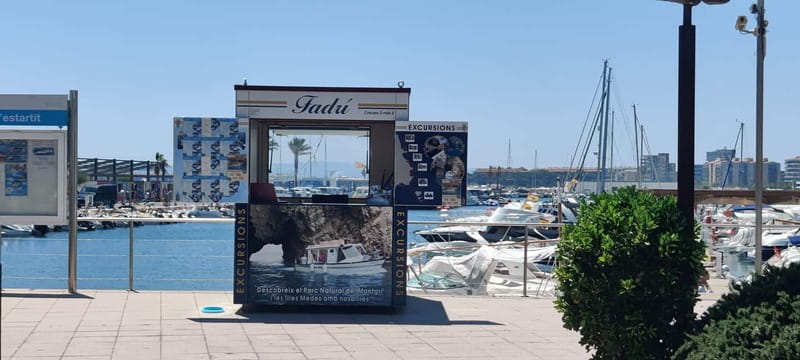 Boat trip to the Medes Islands, caves and stop for swimming - What the guiding adds