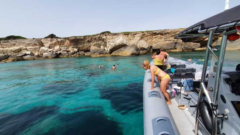 Bonifacio: Lavezzi Islands and Caves Guided Tour - Why the water is Bonifacio’s best viewing platform
