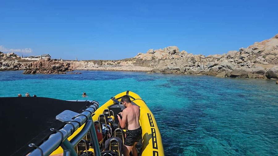 Bonifacio: Lavezzi Islands and Caves Guided Tour - The granite islands of the Lavezzi Archipelago