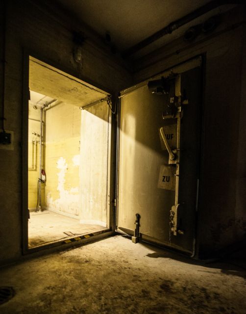 Bremen: Underground Guided Tour - Bremen Beneath the Pavement