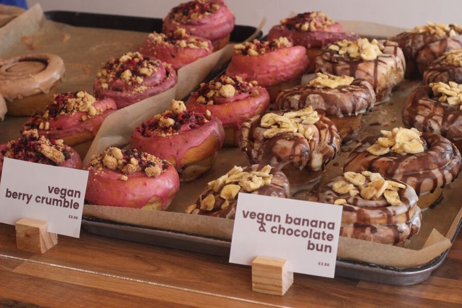 Brighton Delicious Donut Adventure by Underground Donut Tour - The seafront and Brighton Pier connection