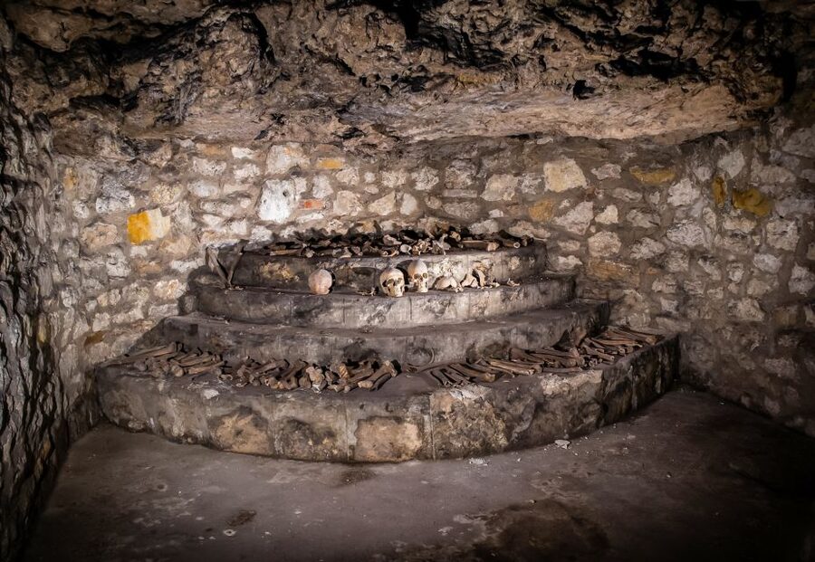Budapest: Buda Castle Cave Tour - The meeting points and start of the walk