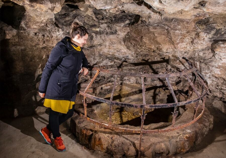Budapest: Buda Castle Cave Tour - Choosing between 40 minutes and 1.5 hours