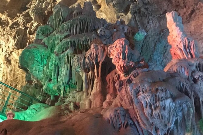 Canelobre Caves and Busot Tour with Transfer from Alicante - Why the Canelobre Caves make a good Alicante day trip