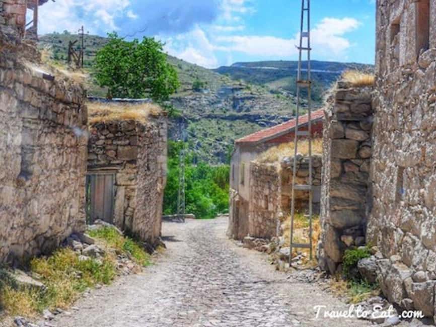 Cappadocia: Green Tour with Underground City & Ihlara Valley - Guides, vehicles, and group size matter here