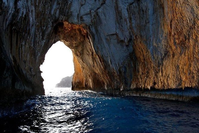 Capri: Boat Tour, Priority Tickets & Blue Grotto (Optional) - Who will enjoy this boat tour most
