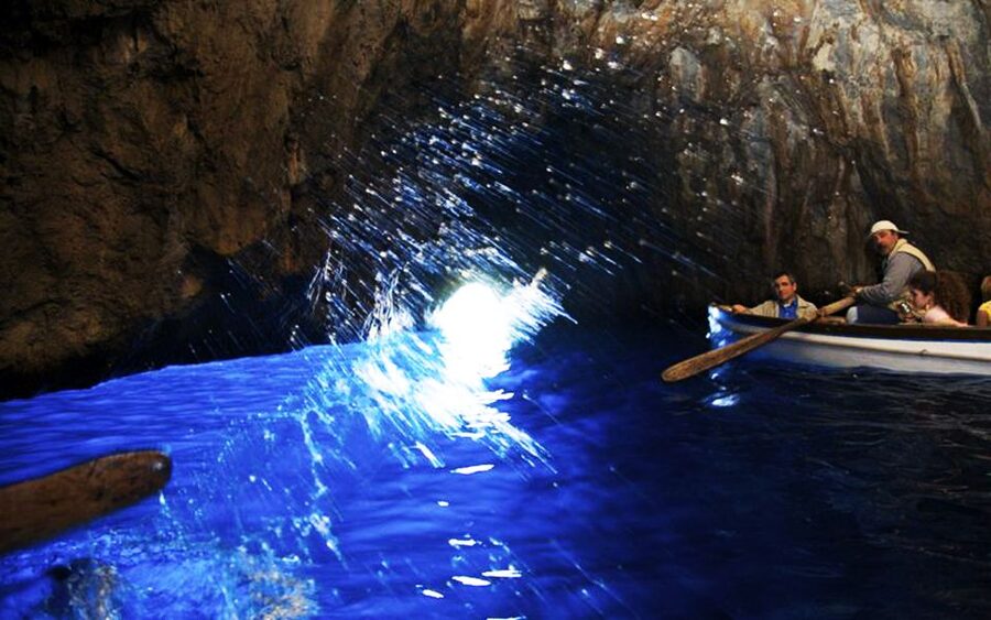 Capri: DIY Day Trip with Blue Grotto, Funicular & Lunch - Practical tips for a smoother day