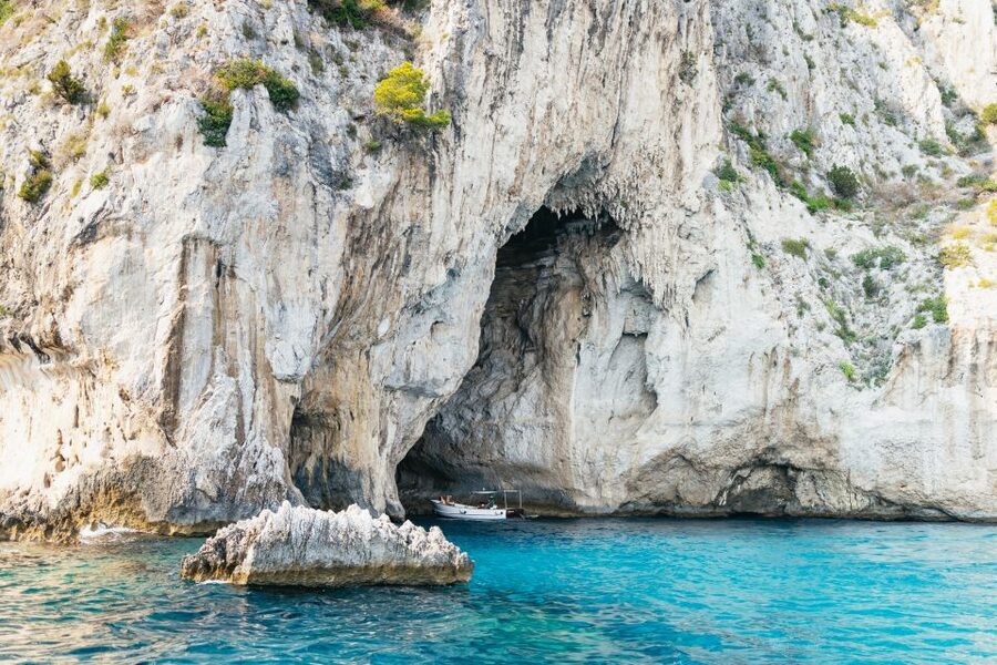 Capri: Island Boat Trip with Grottos - The first coastal run to the Faraglioni