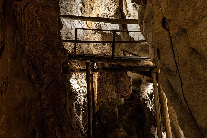 Capricorn Caves Cathedral Cave Tour - How the $28.33 price measures up