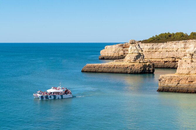 Caves and Coastline Cruise from Albufeira to Benagil - Cruising south toward Benagil