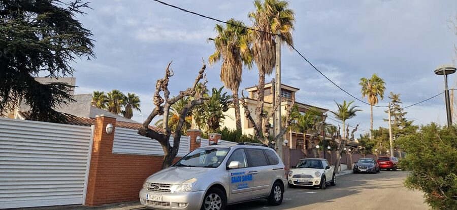 Caves prehistory of Esplugues Francolí with hotel pickup - A small-group format with a personal touch