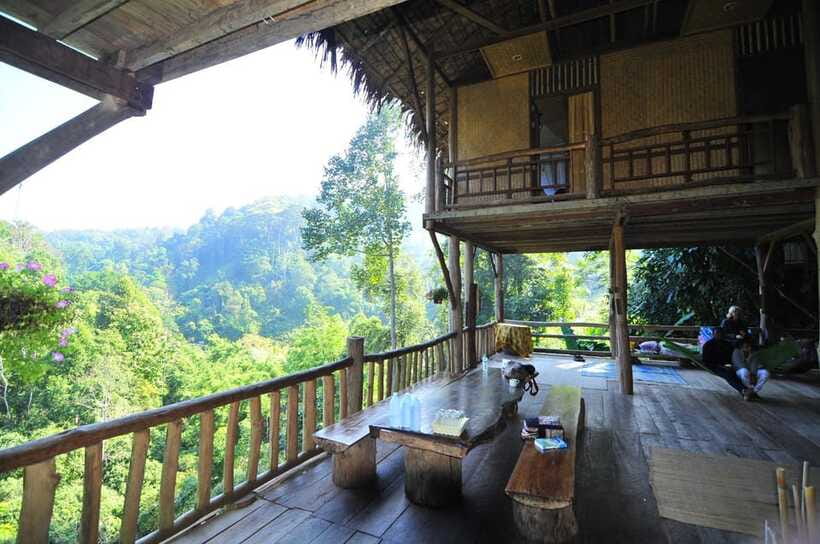 Chiang Mai: Sticky Waterfall & Caves Tour w/ Treehouse Stay - Dinner, free time, and an optional Thai massage