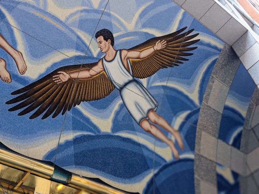 Chicago: Underground Pedway & Downtown Secrets Walking Tour - Meeting beneath the giant mosaic at 120 North LaSalle