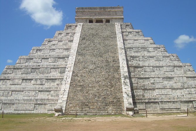Chichen Itza and Cenote Mayan Experience Tour - Cenote Selva Maya and the welcome swim