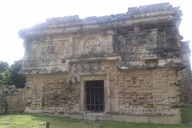 Chichen Itza, Cenote Sagrado and Valladolid from Cancun - Chichen Itza is the reason to make the long trip