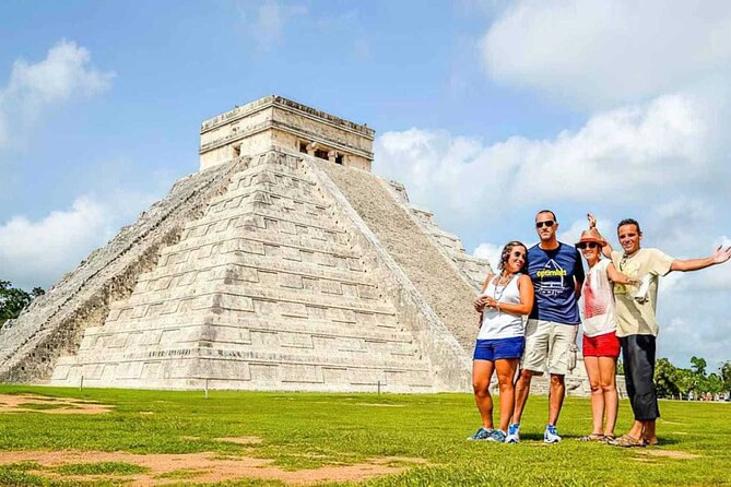 Chichén Itzá, Cenote Suytún & Cenote Ik-kil Expedition - Valladolid is a short cultural stop