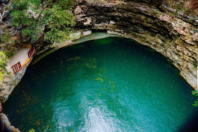 Chichen Itza Deluxe Valladolid and 2 Cenotes - The bus ride is the main tradeoff