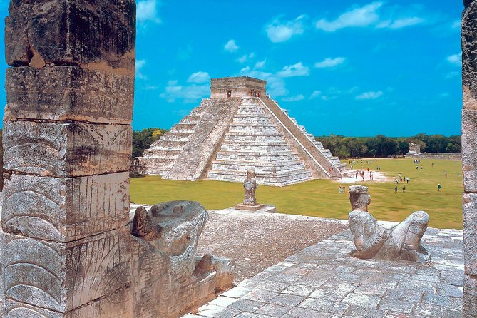 Chichen Itza Deluxe Valladolid and 2 Cenotes - What the guide can add to the ruins