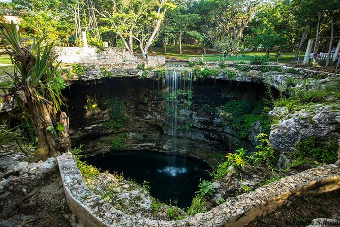 Chichen Itza & Ekbalam with Cenote Swim from Cancun - The van ride deserves careful attention