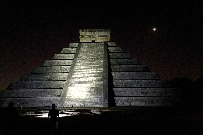 Chichen Itza Sunrise and Cenote Ik Kil from Cancun - Entering Chichen Itza before the crowds