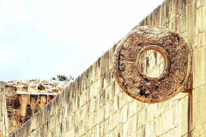 Chichen Itza, Suytun and Ik-Kil Cenote - Chichen Itza in the midday heat