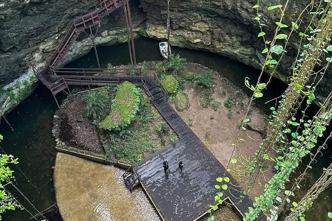 Chichen Itza Tour Plus with Cenote Swim and Round Transportation - Guides, group size, and the human factor