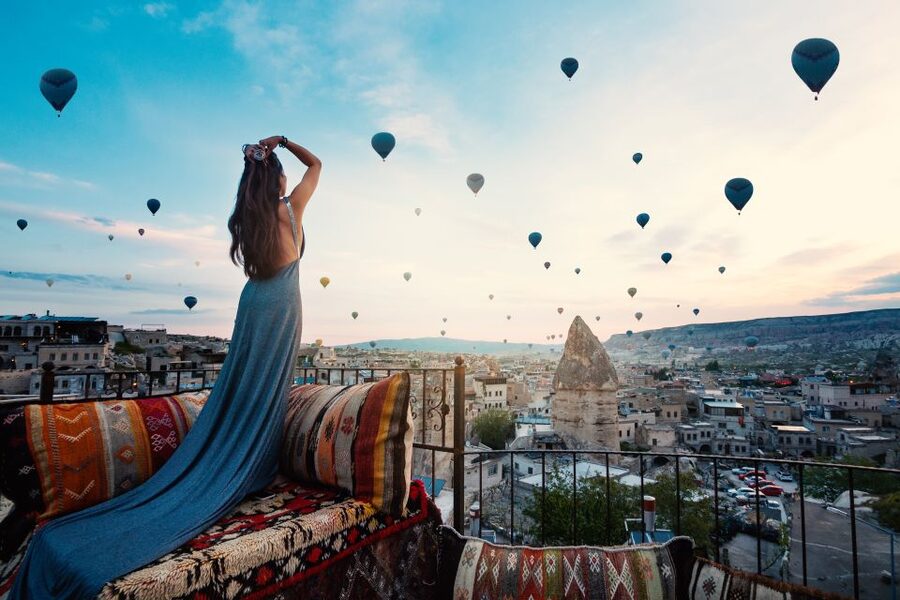 City of Side: 2-Day Cappadocia, Cave Hotel, & Balloon Tour - Guide quality and group organization
