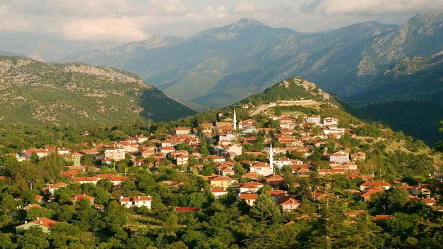 City of Side: Altinbesik Cave and Ormana Village - What the 20-minute cave boat ride is really like