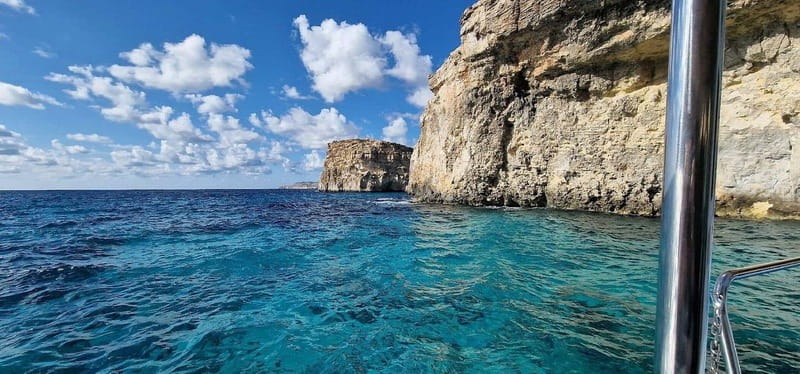 Comino: Blue Lagoon, Crystal Lagoon and Sea Caves Boat Tour - Santa Maria Bay gives the day room to breathe
