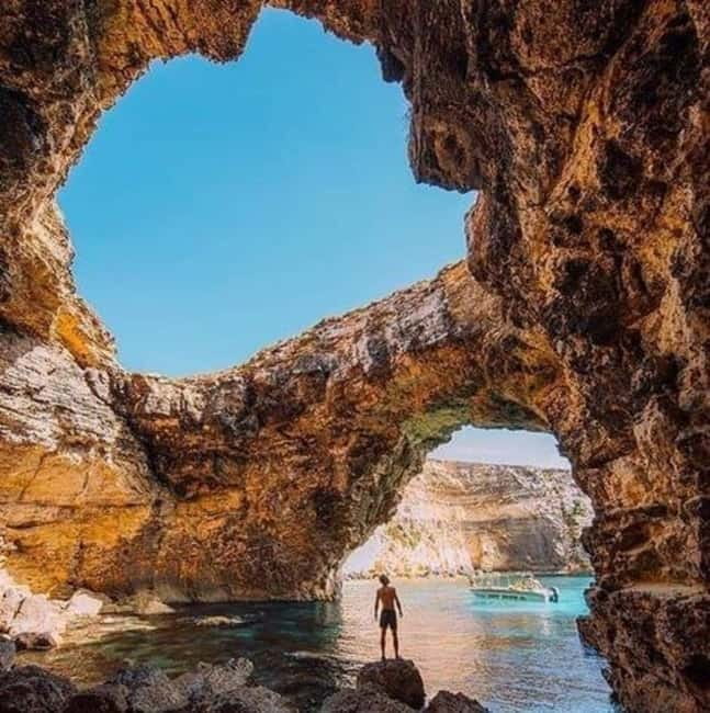 Comino & Gozo: Blue & Crystal Lagoons Cruise with Sea Caves - Crystal Lagoon: Clear Water and a Short First Stop