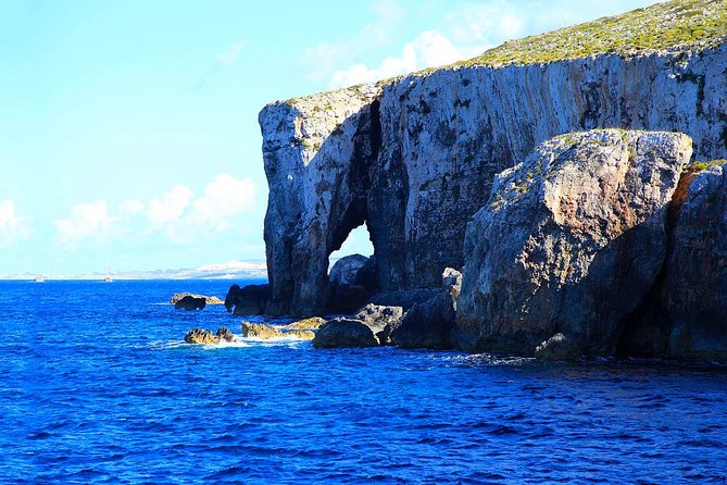 Comino Island: including Blue Lagoon, Crystal Lagoon & sea caves - Blue Lagoon and the Reality of Comino Crowds