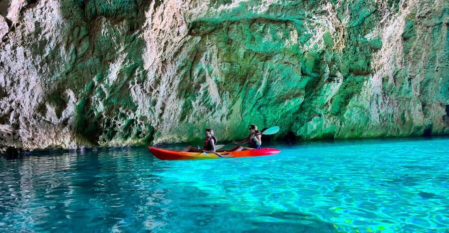 Cova dels Orguens: Cave Exploring Kayak & Snorkel Tour - Equipment, photos, and group size