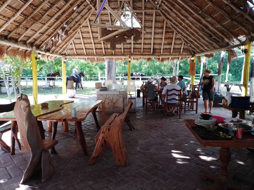 Cozumel: 5-Hour Private Caves and Ruins Tour with Lunch - Mexican lunch under a palapa
