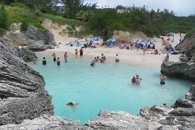 Crystal Caves, Hamilton Shopping and Beach Tour - A fast, useful introduction to Bermuda
